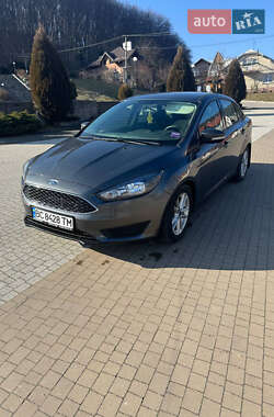 Седан Ford Focus 2015 в 