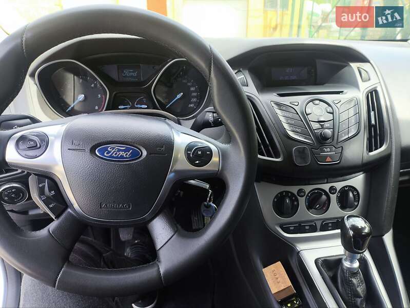 Универсал Ford Focus 2011 в Долине