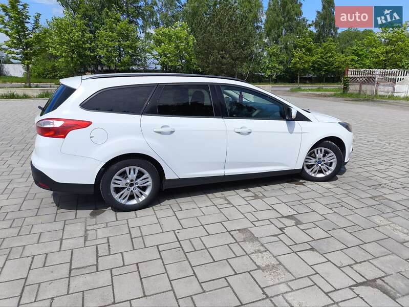 Универсал Ford Focus 2011 в Долине