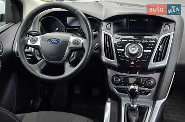 Седан Ford Focus 2011 в 