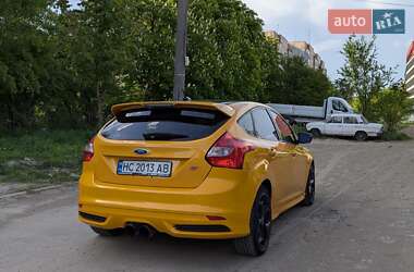 Хэтчбек Ford Focus 2013 в 