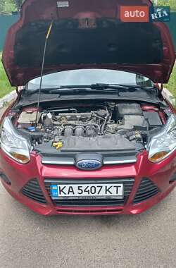 Седан Ford Focus 2014 в 