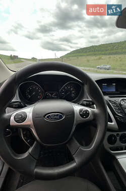 Хэтчбек Ford Focus 2014 в 