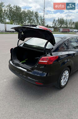 Седан Ford Focus 2017 в 