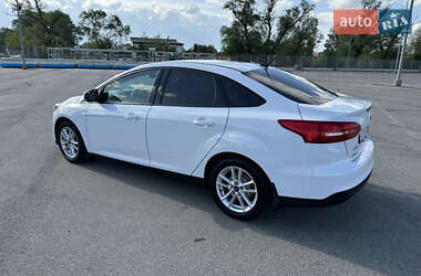 Седан Ford Focus 2016 в 