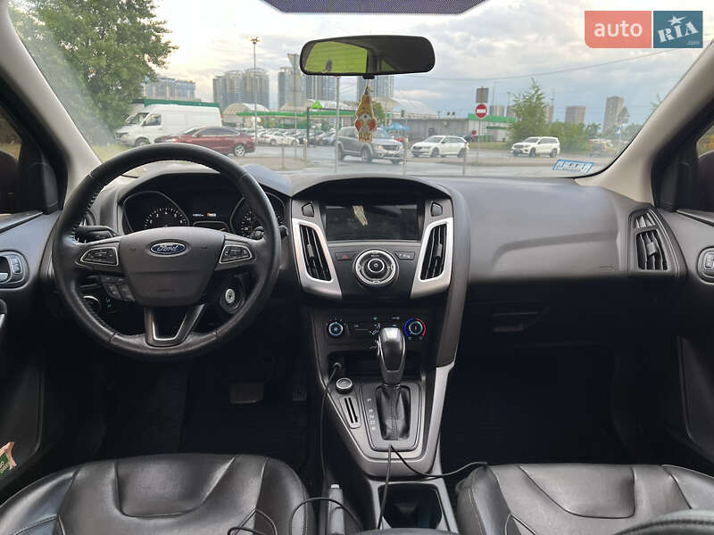 Хэтчбек Ford Focus 2015 в Киеве