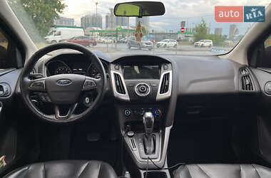 Хэтчбек Ford Focus 2015 в 
