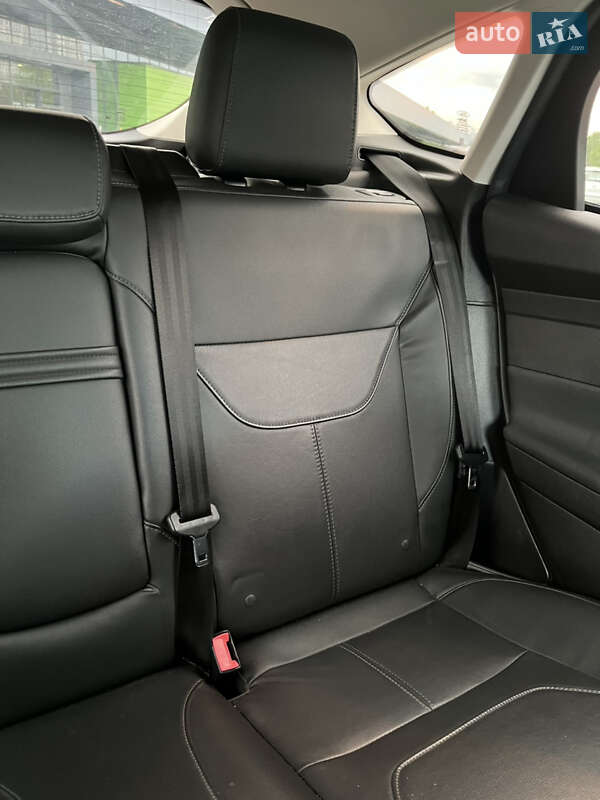 Хэтчбек Ford Focus 2015 в Киеве