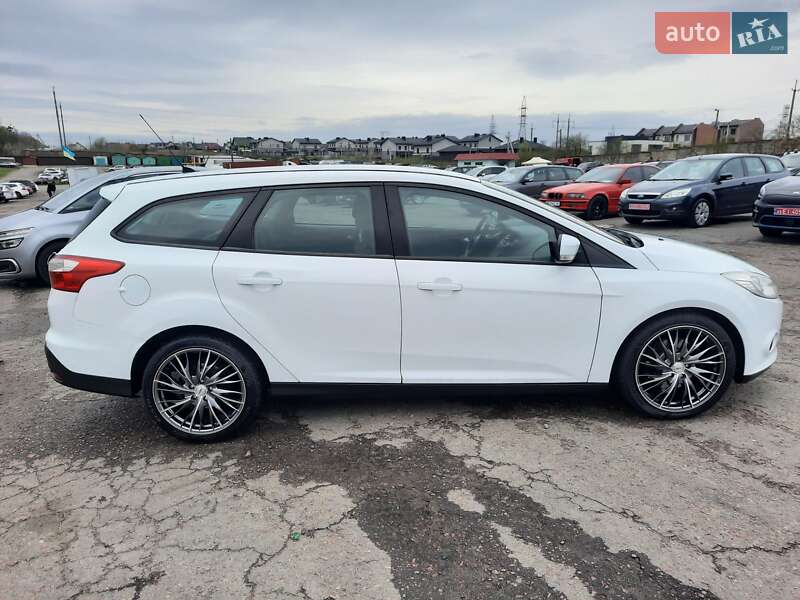 Универсал Ford Focus 2011 в Ровно
