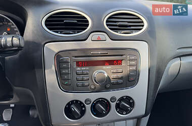Универсал Ford Focus 2010 в 
