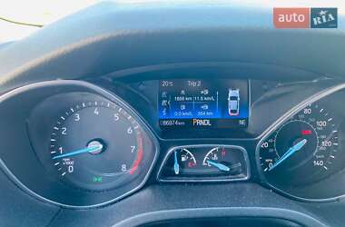 Седан Ford Focus 2015 в 