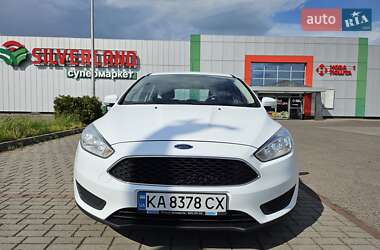 Хэтчбек Ford Focus 2015 в 