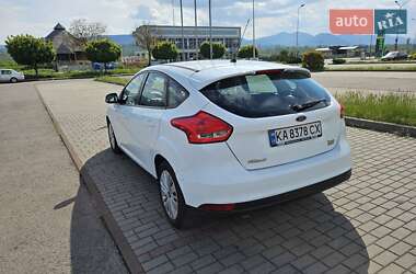 Хэтчбек Ford Focus 2015 в 