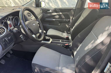 Хетчбек Ford Focus 2010 в 