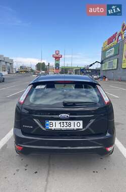 Хэтчбек Ford Focus 2010 в 
