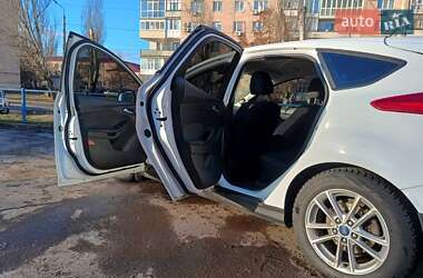 Хэтчбек Ford Focus 2016 в 