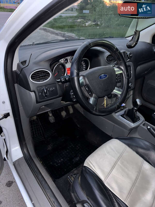 Универсал Ford Focus 2010 в Чуднове