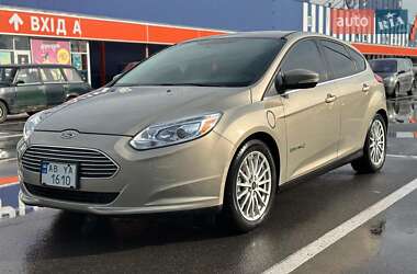 Хэтчбек Ford Focus 2015 в 
