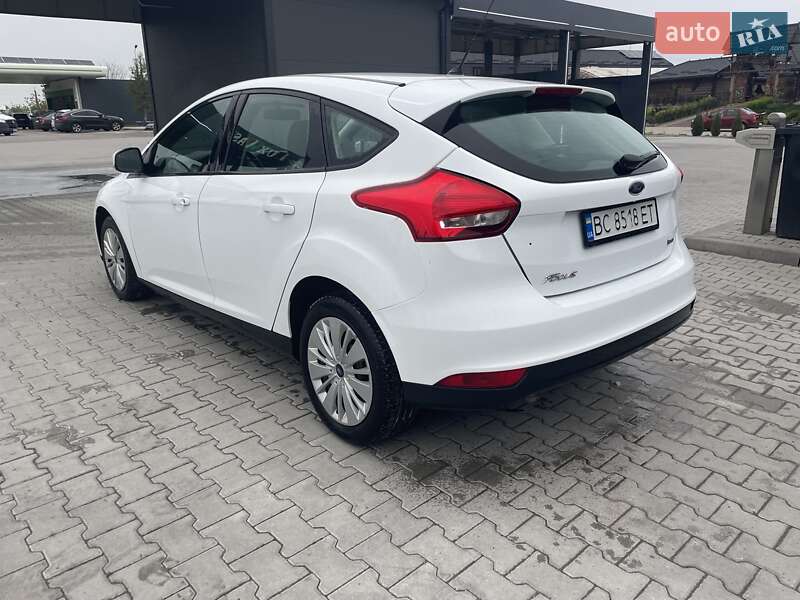 Хэтчбек Ford Focus 2017 в 
