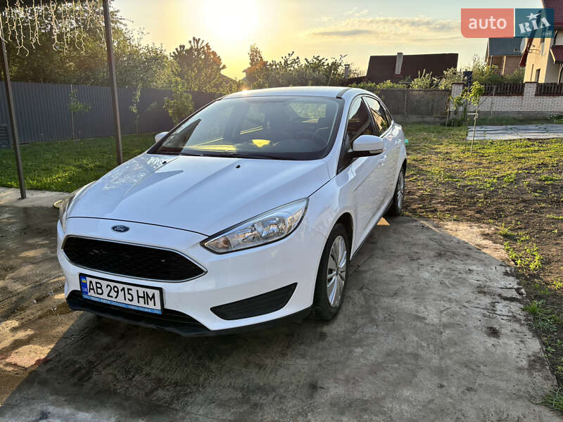 Седан Ford Focus 2016 в 