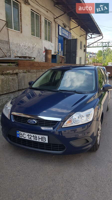 Хэтчбек Ford Focus 2011 в Львове
