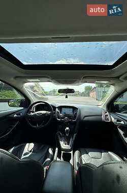 Хетчбек Ford Focus 2015 в 