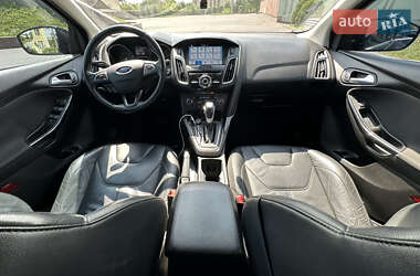 Хетчбек Ford Focus 2015 в 