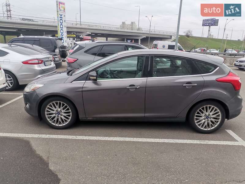 Хэтчбек Ford Focus 2011 в Киеве