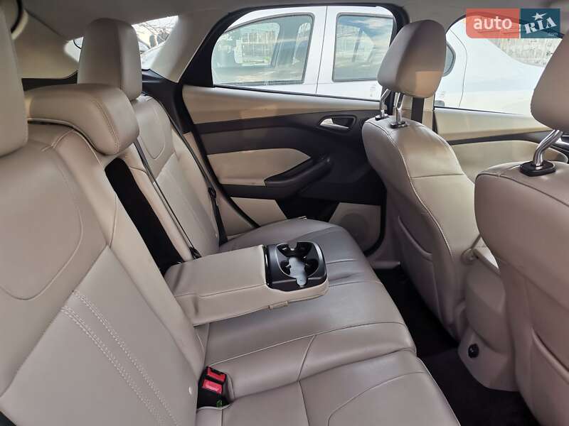 Хэтчбек Ford Focus 2011 в Киеве фото 4 Хэтчбек Ford Focus 2011 в Киеве