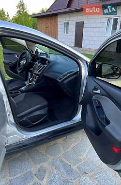 Седан Ford Focus 2012 в 