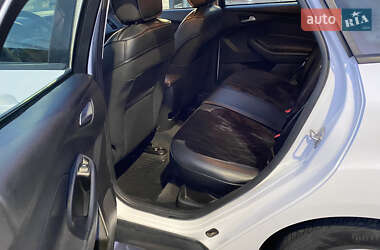 Седан Ford Focus 2015 в 