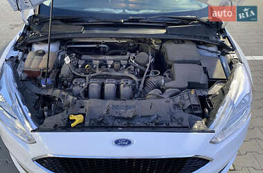 Седан Ford Focus 2015 в 