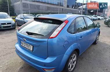 Хэтчбек Ford Focus 2010 в 
