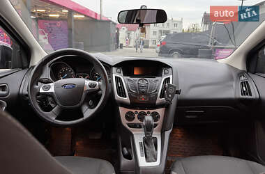 Седан Ford Focus 2014 в 