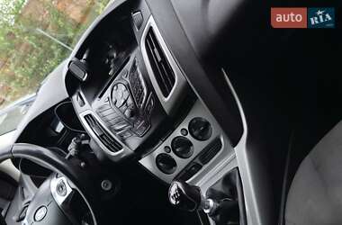 Универсал Ford Focus 2014 в 