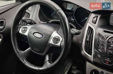 Универсал Ford Focus 2014 в 