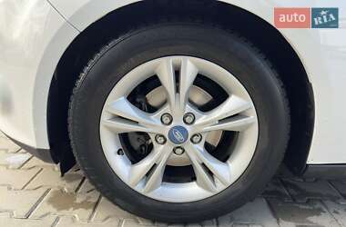 Хэтчбек Ford Focus 2014 в 