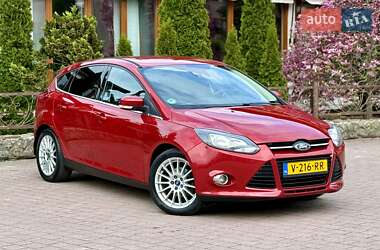 Хэтчбек Ford Focus 2011 в 