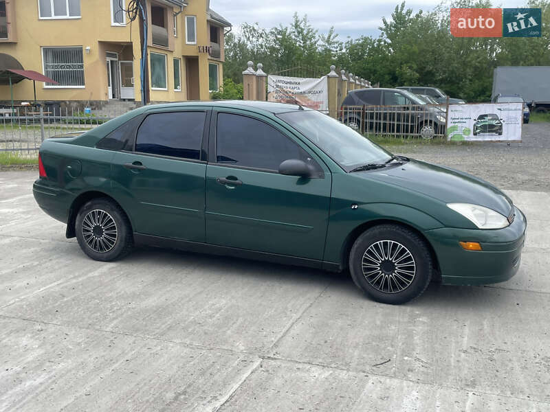 Седан Ford Focus 2000 в Солотвине