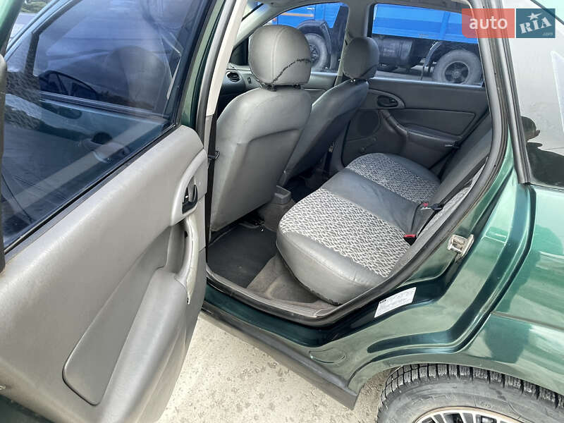 Седан Ford Focus 2000 в Солотвине