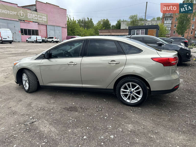 Седан Ford Focus 2015 в Ніжині