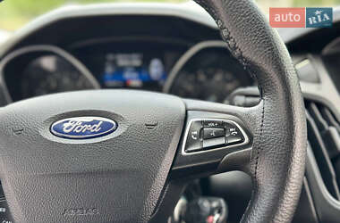 Седан Ford Focus 2017 в 