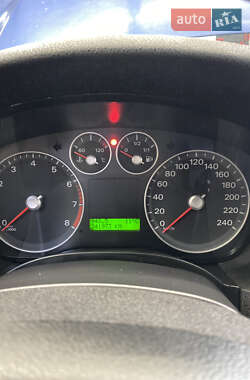 Хэтчбек Ford Focus 2007 в 