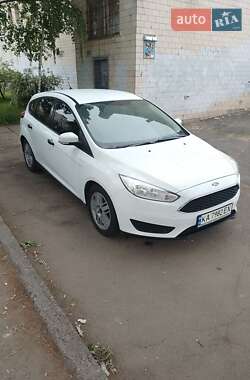 Хетчбек Ford Focus 2015 в 