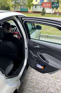 Седан Ford Focus 2013 в 