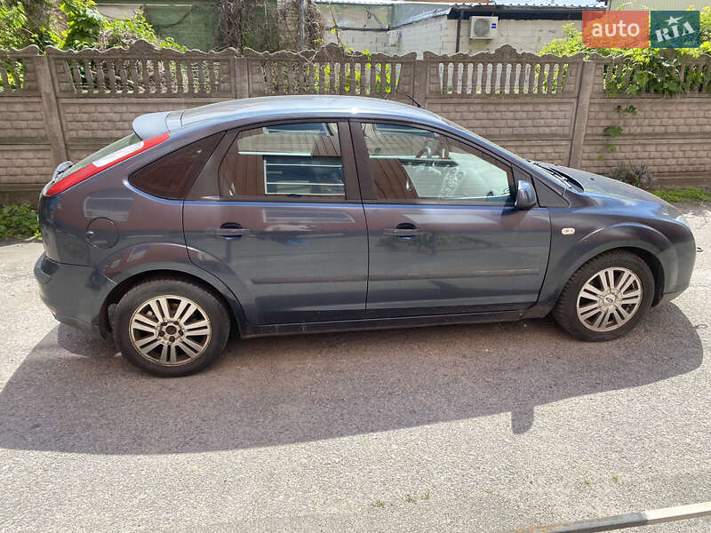 Хэтчбек Ford Focus 2007 в Киеве