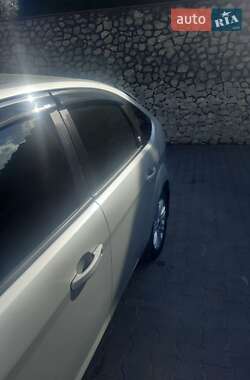 Хэтчбек Ford Focus 2009 в 