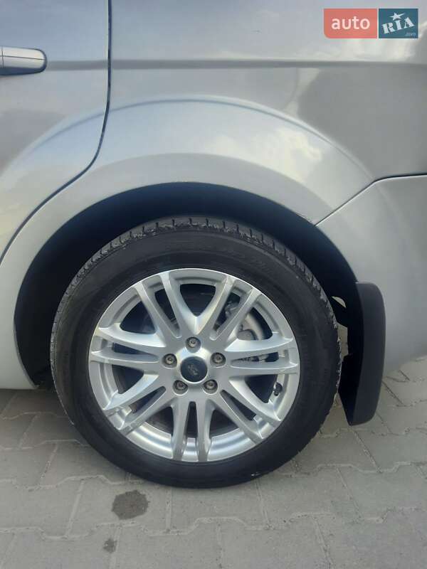 Хэтчбек Ford Focus 2009 в Волочиске