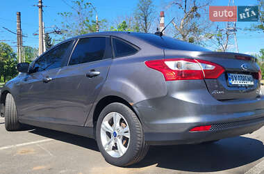 Седан Ford Focus 2013 в 
