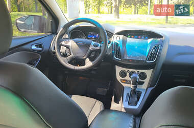 Седан Ford Focus 2013 в 